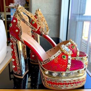 Platform Heeled Sandals- BEAUTIFUL!!